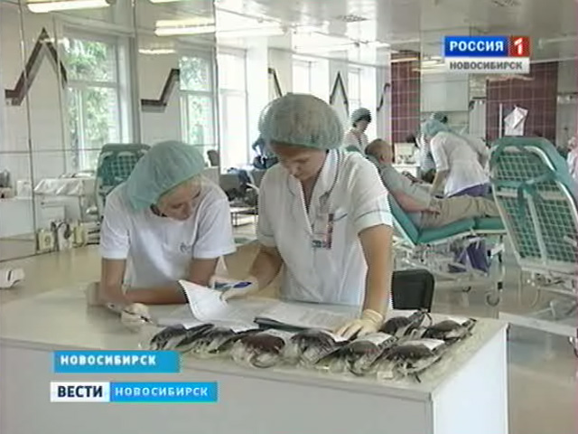 В Новосибирске стремительно уменьшаются запасы донорской крови