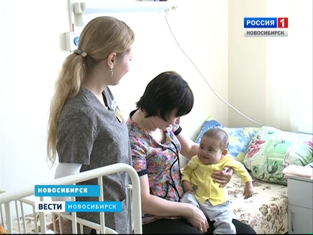 Новосибирские врачи впервые провели операцию по пересадке печени 9-месячному малышу