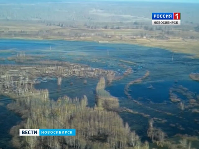 Жители сел Новосибирской области строят защиту от большой воды