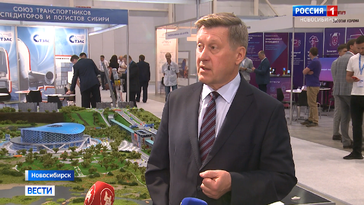 Проект развития метрополитена представил мэр Новосибирска на транспортном форуме
