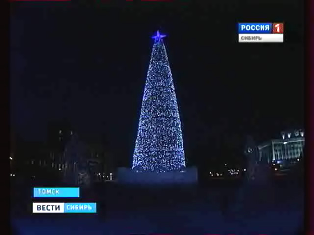 Улицы Томска осветили новогодние огни