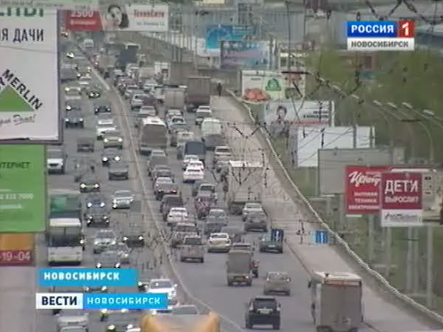 Депутаты горсовета уравняли рекламные компании в стоимости аренды