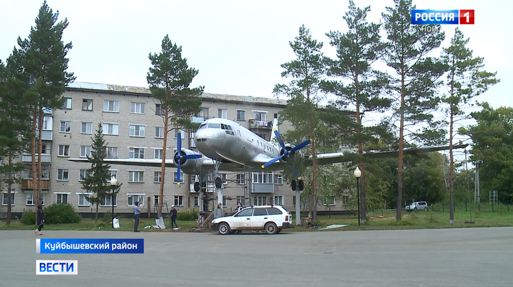 Операцию по спасению самолёта Ил-14 провели в новосибирском Куйбышеве