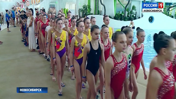 В новосибирском аквапарке прошел фестиваль в поддержку российских спортсменов