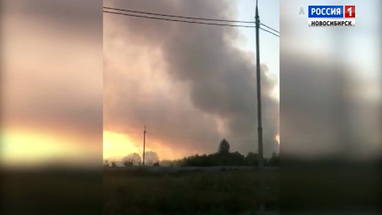 Бердск накрыло смогом и гарью из-за пожара на мусорном полигоне