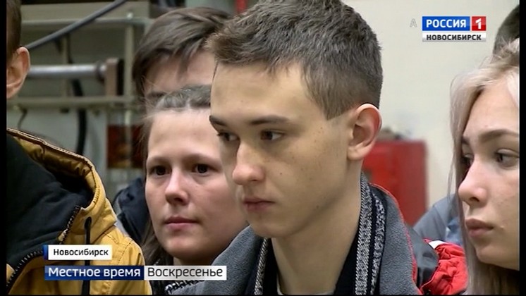 Столичный доктор краснообск аптека. Местное самоуправление в нск. Открытие стеллы город трудовой доблести новосибирск. Чкалова, 38а. Новосибирск кировский район улица петухова.