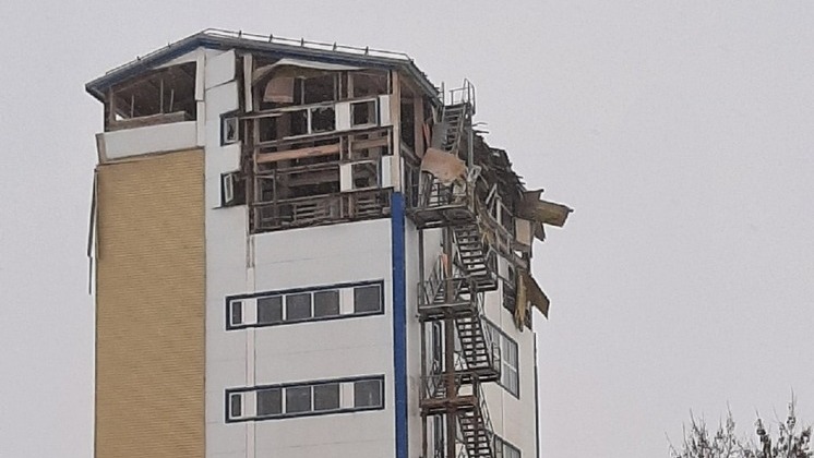 Два верхних этажа здания уничтожены в Новосибирске