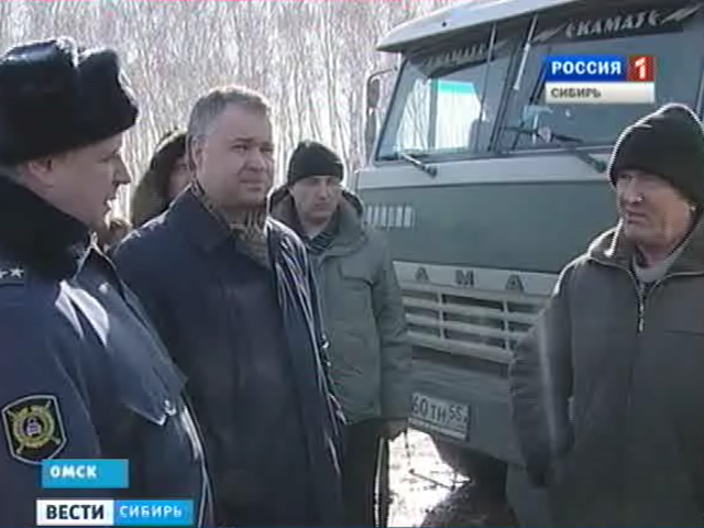 Грязные покрышки большегрузов стали поводом для скандала в Омске