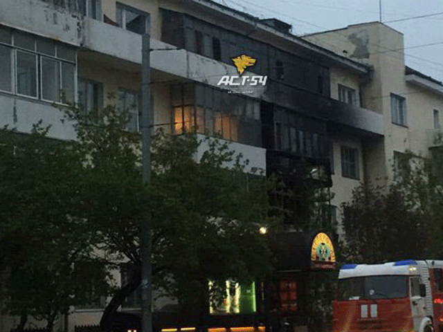 В центре Новосибирска горел жилой дом 