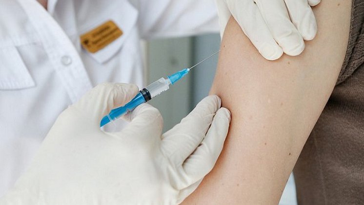 В Новосибирске отметили высокую востребованность пунктов вакцинации в ТРЦ 
