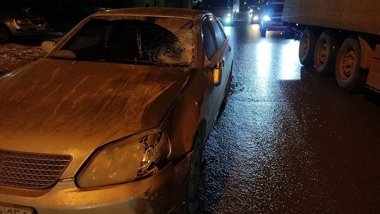 В Новосибирске пенсионерка переходила дорогу в неположенном месте и погибла