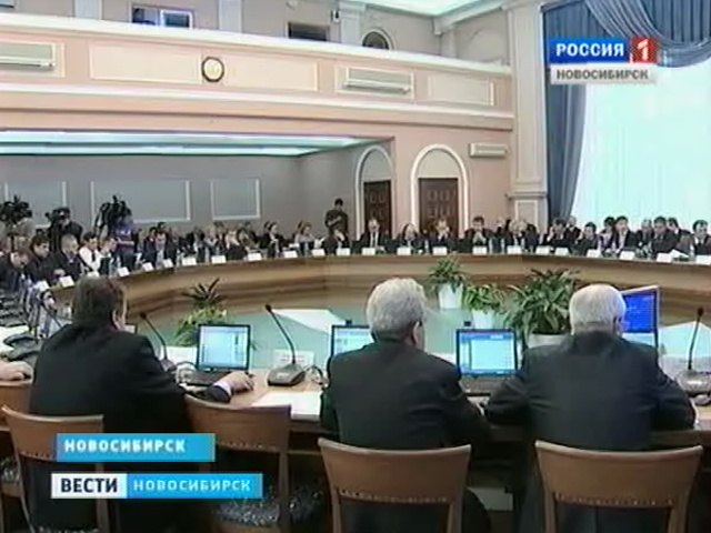 Совет депутатов решил с 1-го марта повысить бюджетникам зарплаты