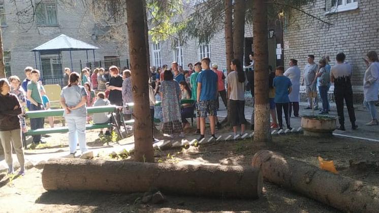 В психиатрической больнице в Новосибирске эвакуировали пациентов