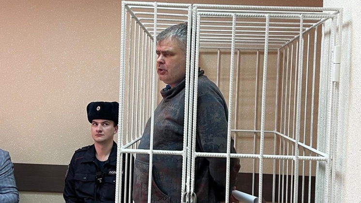 В Новосибирске главу спортивной организации начали судить за растрату и взятку