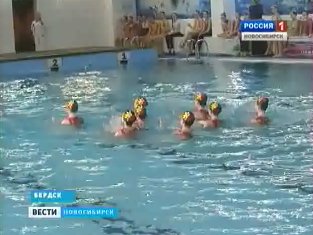 Чемпионат Сибири по синхронному плаванию принес новосибирцам призовые места