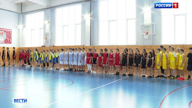 В Новосибирске прошел турнир по баскетболу среди школьников Кировского района
