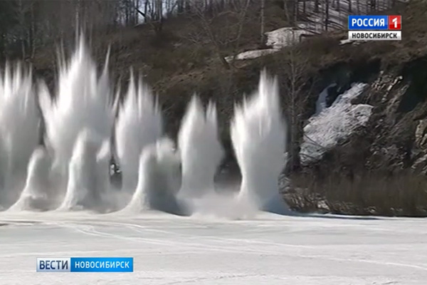 В Новосибирской области спасатели начали взрывать лёд на реках