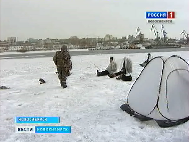 Зимняя рыбалка опасна для жизни - лед на реках становится тонким и хрупким