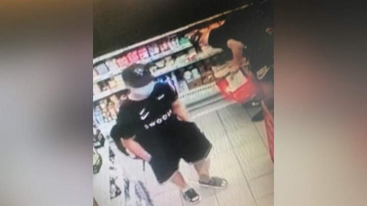 Новосибирские полицейские ищут похитителя продуктов из магазина