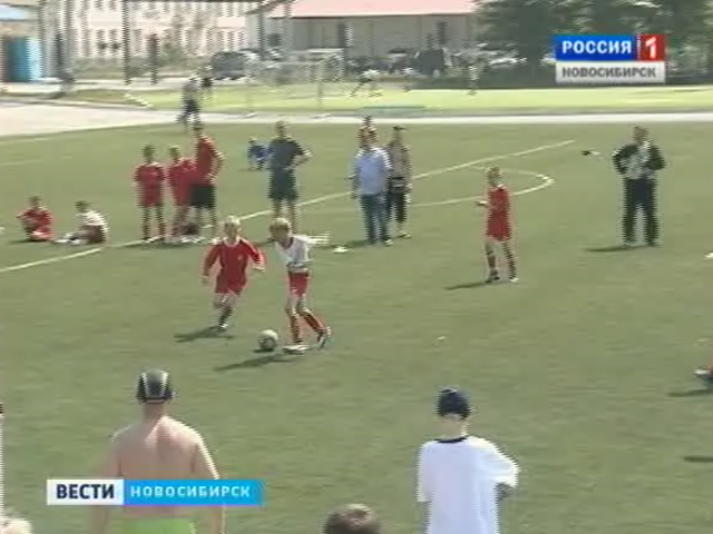 В Новосибирске прошел региональный этап всероссийского футбольного турнира &quot;Локобол&quot;