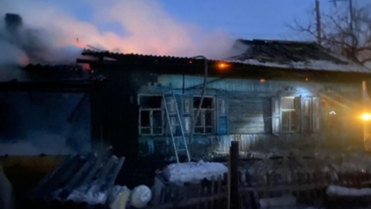 В пожаре под Новосибирском погибла 60-летняя женщина