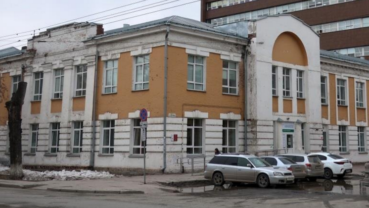 В Новосибирске ищут подрядчика для ремонта городской поликлиники № 20