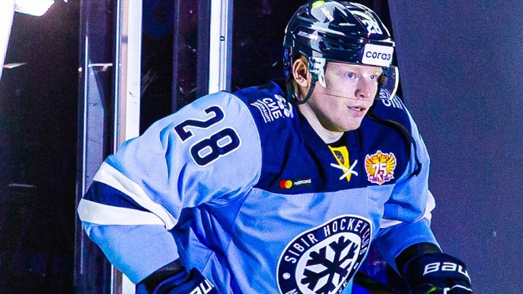 Хоккейная «Сибирь» продлила контракт с 30-летним нападающим Денисом Голубевым