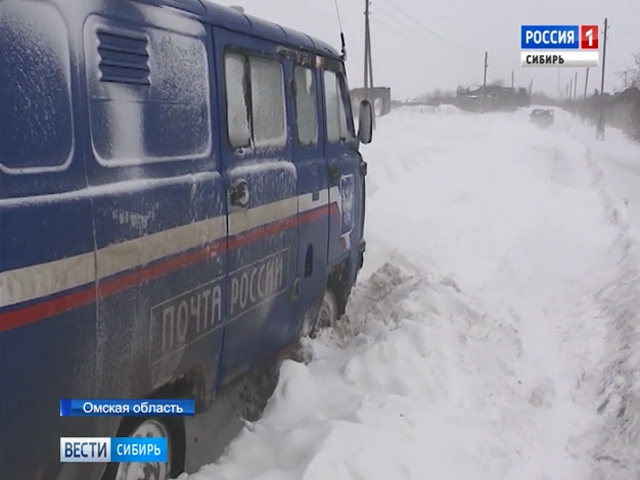 Зима вернулась в регионы Сибири: снег и порывистый ветер провоцирует аварии