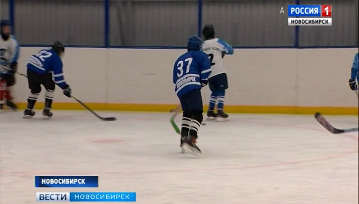 Во дворах Новосибирска появился турнир по хоккею «Сибирская шайба»