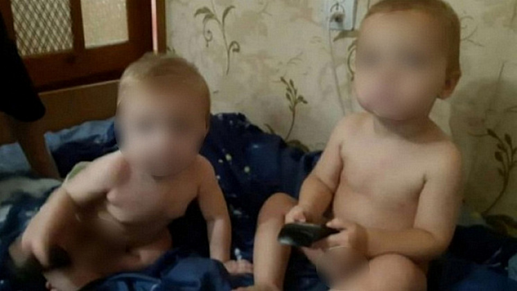 Маму двух погибших в пожаре малышей задержали новосибирские следователи