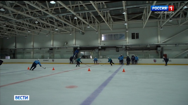 Команда молодёжной хоккейной лиги завершила предсезонный сбор в Новосибирске
