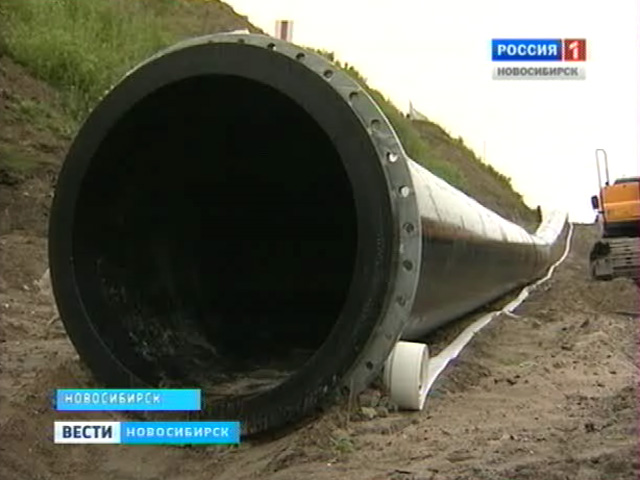 На дне Оби начали укладывать самую длинную в России подводную трубу
