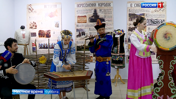 Новосибирцы отметили День необычных музыкальных инструментов
