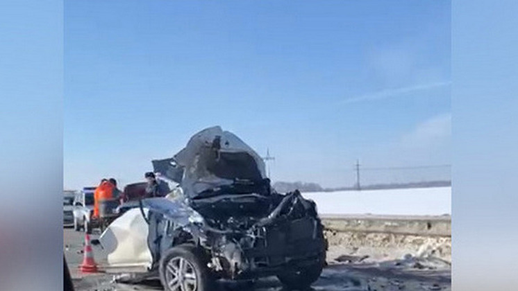 Водитель погиб в лобовом ДТП на новосибирской трассе