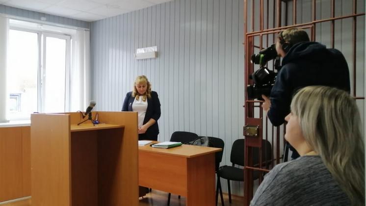 Новосибирский суд наказал продавца магазина за липовую прививку от коронавируса