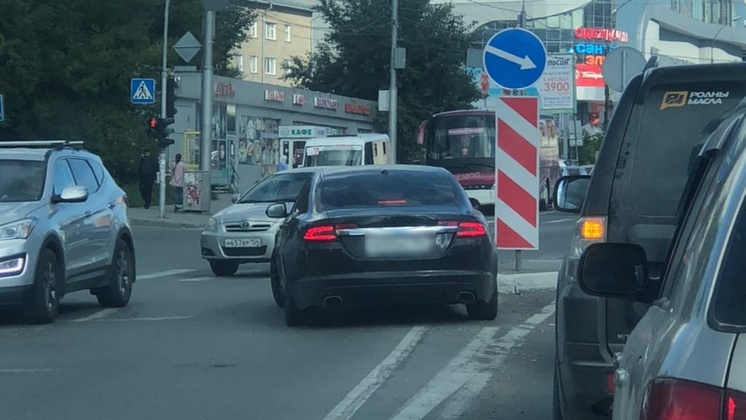 нарушил ли водитель автомобиля правила остановки нарушил нарушил если расстояние от автомобиля