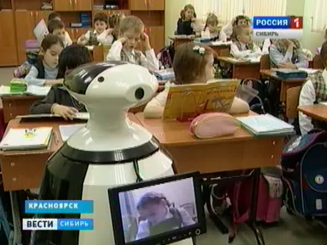 В красноярской школе на уроки вместо первоклассницы ходит робот