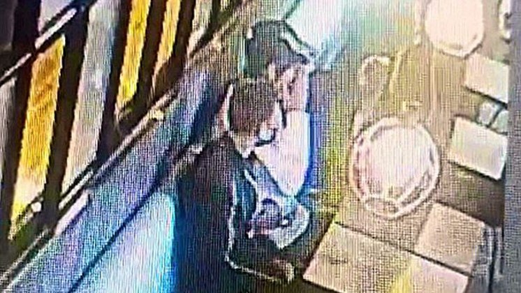 Троих несовершеннолетних новосибирцев будут судить за грабежи