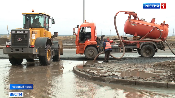 Эксперты выяснили причину затопления дороги в микрорайоне Дивногорский в Новосибирске