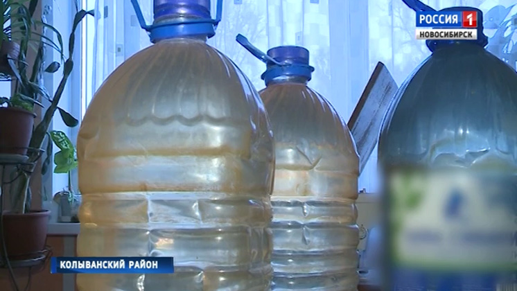 Опасная для здоровья вода бежит из кранов жителей села Соколово в Колыванском районе