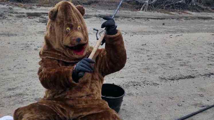 «Медведя» пристыдили за незаконную рыбалку под Новосибирском