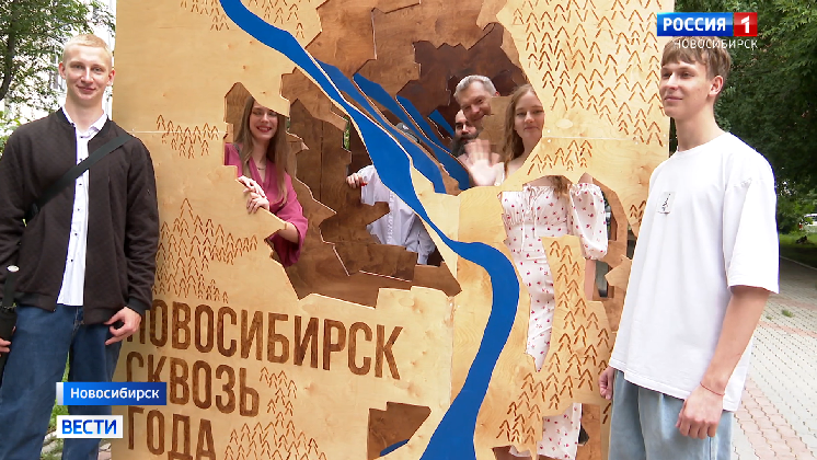 В Новосибирске будущие архитекторы создали уникальные инсталляции из дерева