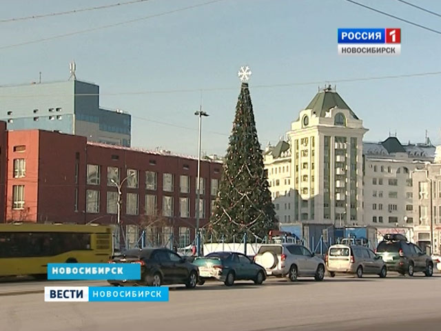В Новосибирске начали разбирать снежный городок