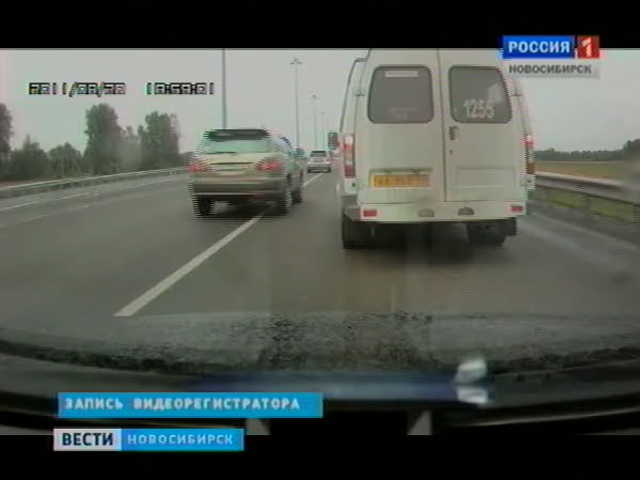 Новосибирский автовладелец пытается с помощью видеорегистратора вывести на чистую воду нарушителей ПДД