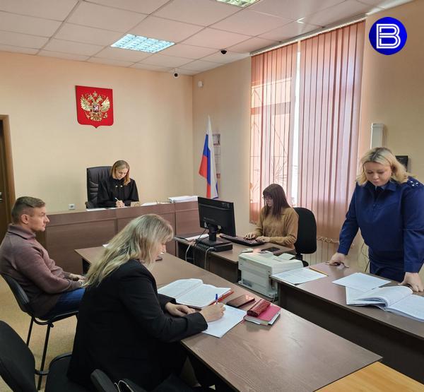 В Новосибирске начали судить сотрудника магазина за запертого ребенка в морозилке