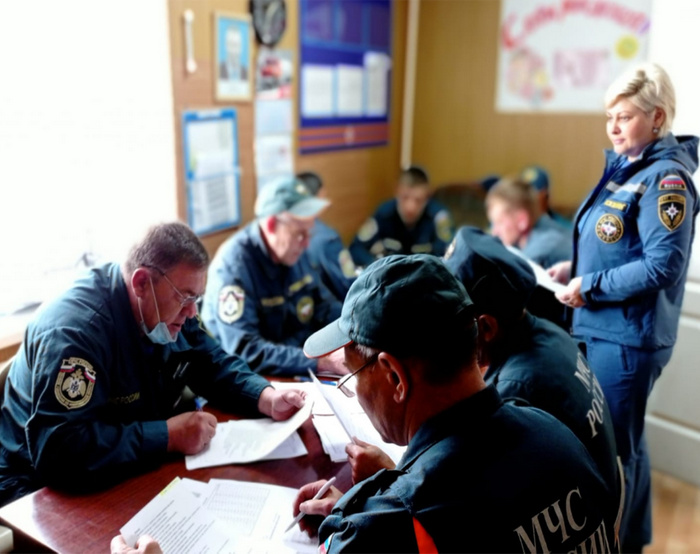 solnce-v-podarok-psiholog-mchs-rossii-vypustila-avtorskiy-sbornik-stihotvoreniy_16373339961269653651__2000x2000.jpg