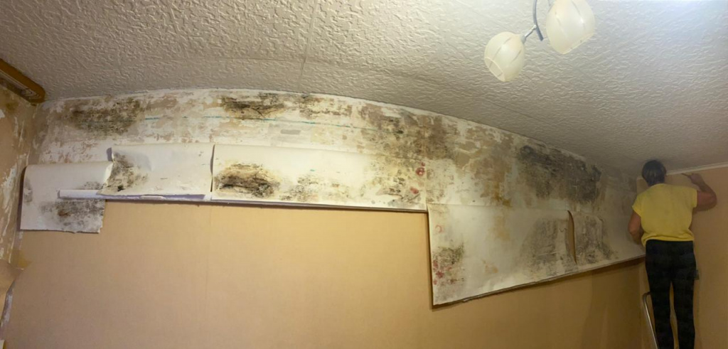 обои отклеились