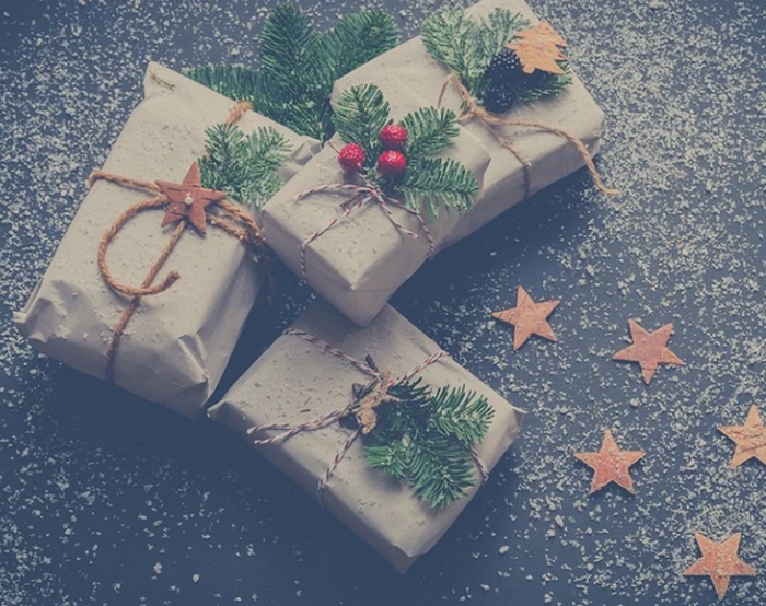 Подарки в коробках