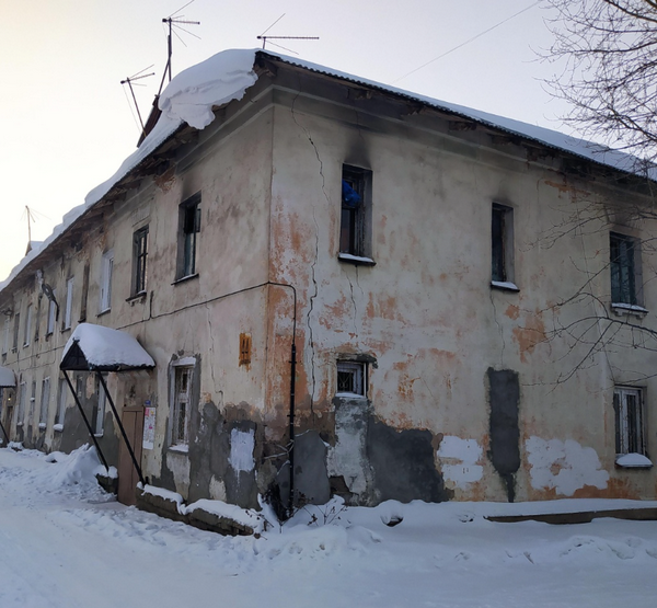 Лобова,44