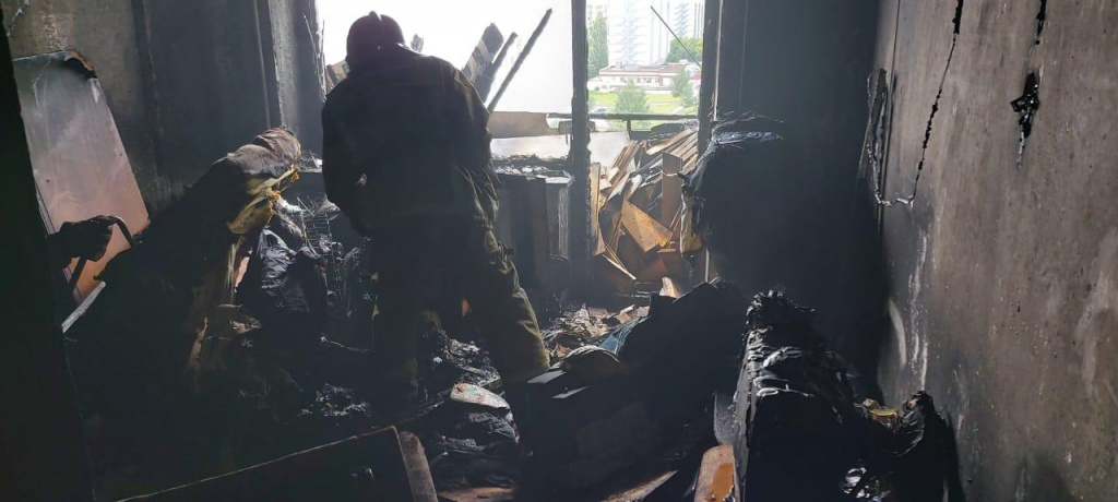 Пожарные спасли мужчину Пожарные спасли мужчину